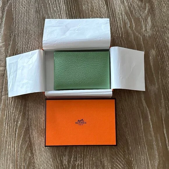 Hermes Calvi Duo Card Holder - Vert Criquet - Picture 2 of 8